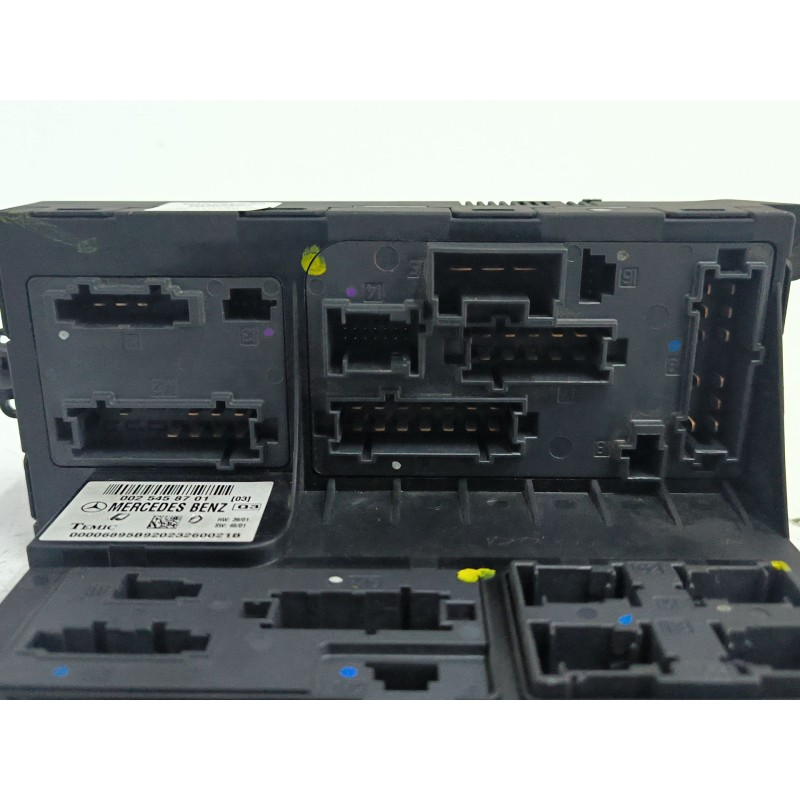 CAJA RELES / FUSIBLES
