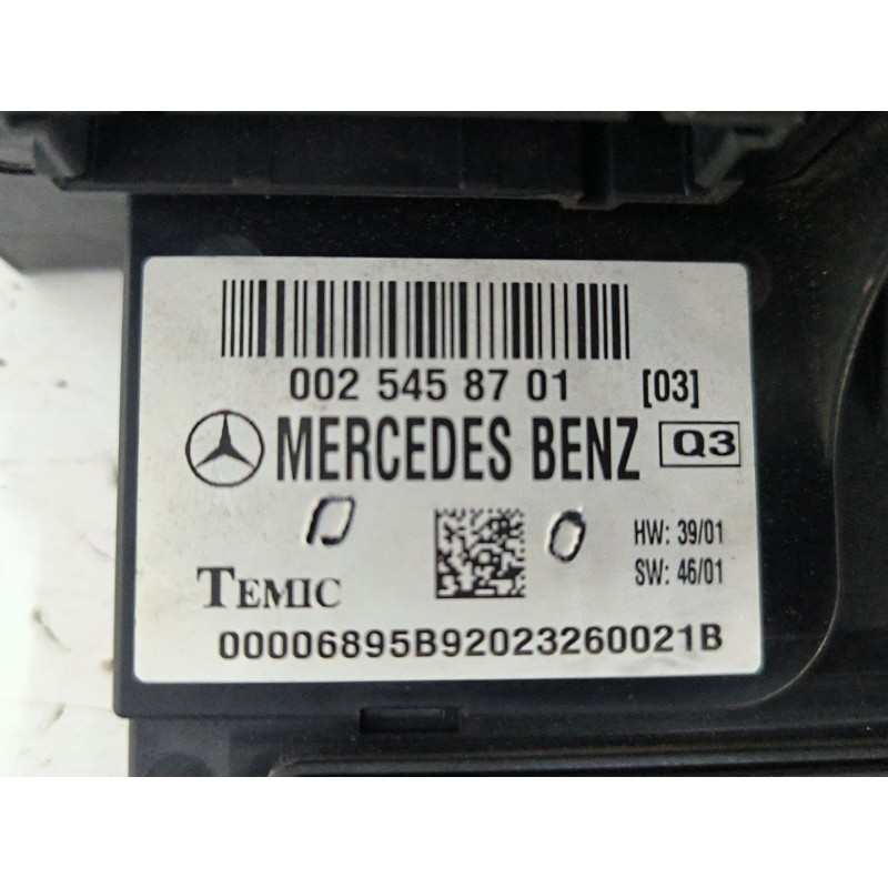 CAJA RELES / FUSIBLES