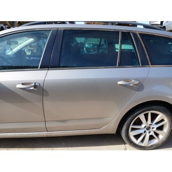 Recambio de puerta trasera izquierda para skoda octavia iii combi (5e5, 5e6) 2.0 tdi referencia OEM IAM   