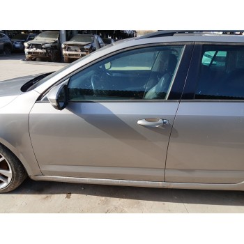Recambio de puerta delantera izquierda para skoda octavia iii combi (5e5, 5e6) 2.0 tdi referencia OEM IAM   