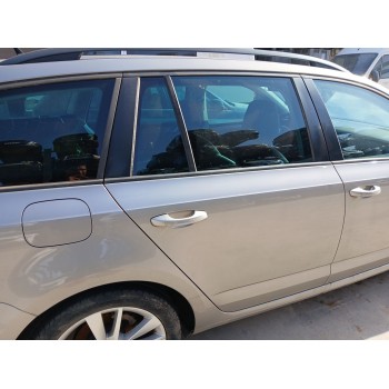 Recambio de puerta trasera derecha para skoda octavia iii combi (5e5, 5e6) 2.0 tdi referencia OEM IAM   