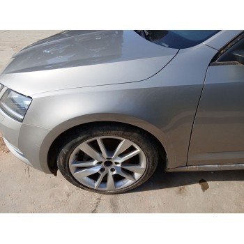 Recambio de aleta delantera izquierda para skoda octavia iii combi (5e5, 5e6) 2.0 tdi referencia OEM IAM   