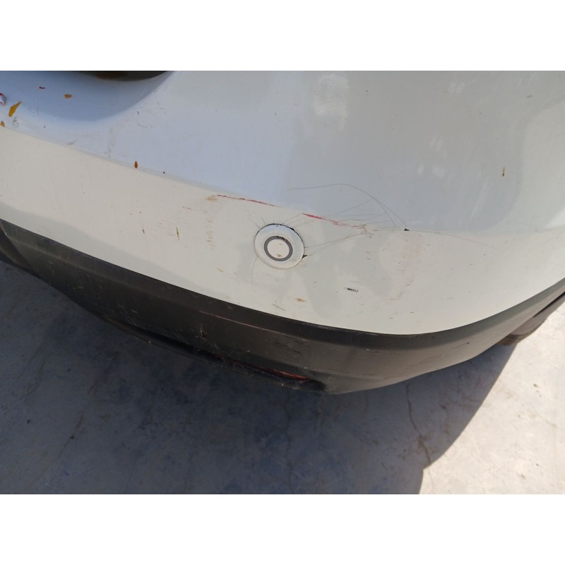 PARAGOLPES TRASERO