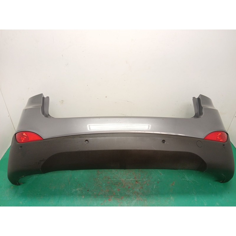 PARAGOLPES TRASERO