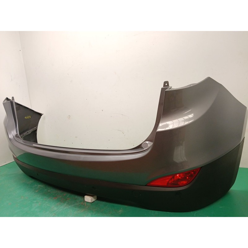 PARAGOLPES TRASERO
