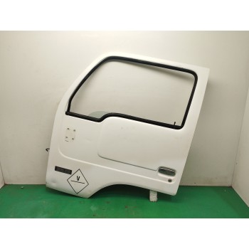 Recambio de puerta delantera izquierda para nissan cabstar 01.04  3.0 diesel referencia OEM IAM  OBSERVAR FOTOS 