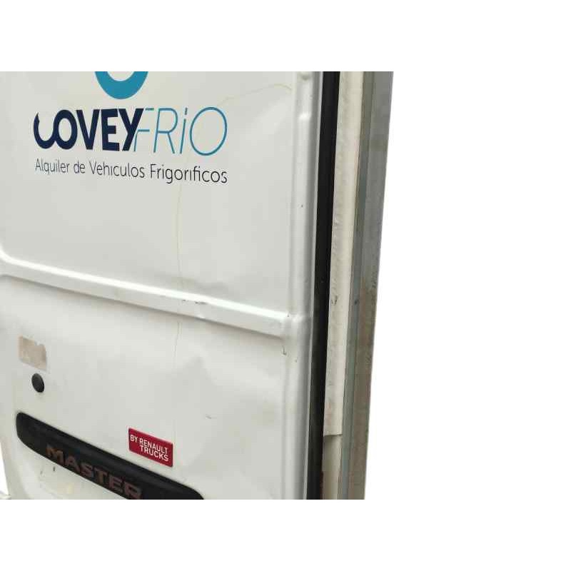 PORTON TRASERO IZQUIERDO NECESITA REPARACION