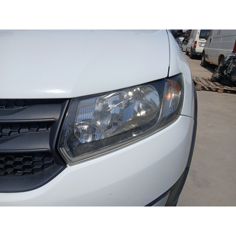 Recambio de faro izquierdo para dacia sandero ii (b8_) 1.5 dci referencia OEM IAM   