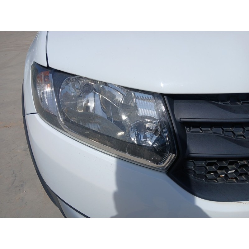 Recambio de faro derecho para dacia sandero ii (b8_) 1.5 dci referencia OEM IAM   