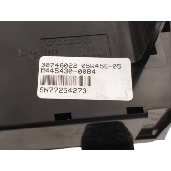 Recambio de mando climatizador para volvo xc70 2.4 diesel cat referencia OEM IAM 30746022  