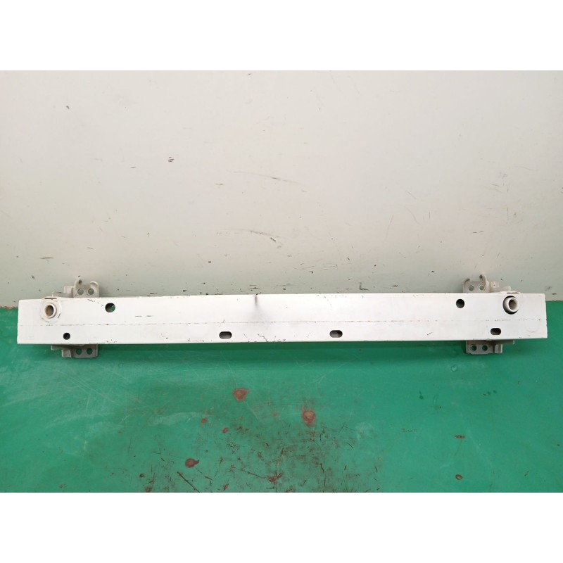 Recambio de refuerzo paragolpes delantero para toyota auris (_e18_) 1.4 d-4d (nde180_) referencia OEM IAM 5202102230  