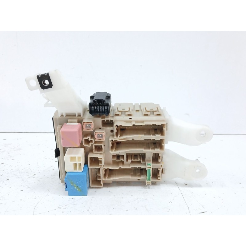 Recambio de caja reles / fusibles para toyota verso (_r2_) 2.0 d-4d (aur20_) referencia OEM IAM 827300F052  
