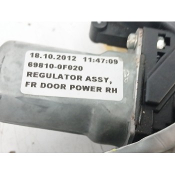 Recambio de elevalunas delantero derecho para toyota verso (_r2_) 2.0 d-4d (aur20_) referencia OEM IAM 698100F020  