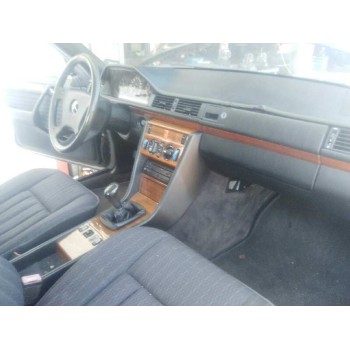 mercedes-benz clase e (w124) berlina del año 1995