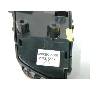 Recambio de mando volante para hyundai i40 1.7 crdi cat referencia OEM IAM 39R2901300 LADO IZQUIERDO 