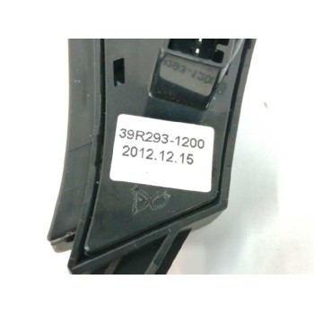 Recambio de mando volante para hyundai i40 1.7 crdi cat referencia OEM IAM 39R2931200 LADO DERECHO 