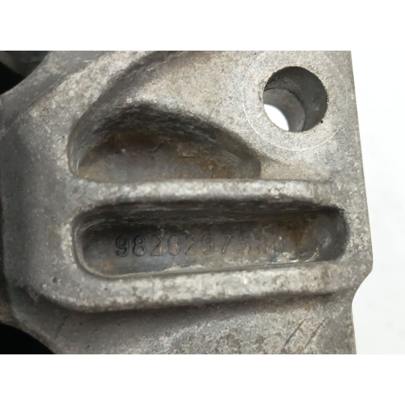 SOPORTE MOTOR DERECHO