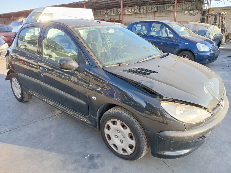 PEUGEOT 206 BERLINA