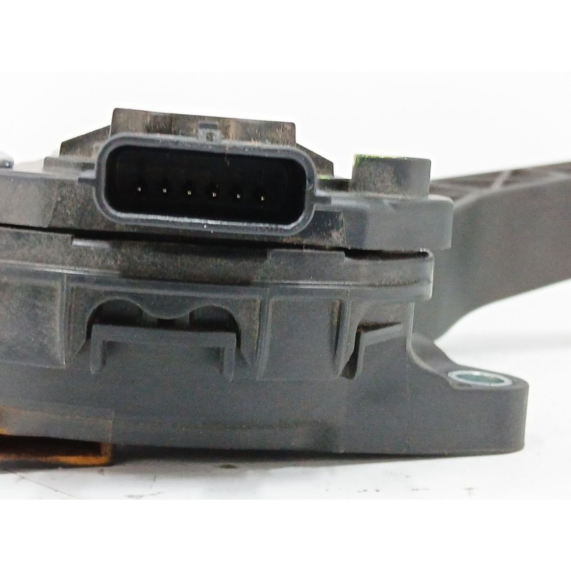 PEDAL ACELERADOR