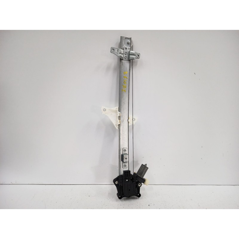 Recambio de elevalunas delantero izquierdo para suzuki vitara (ly) 1.4 t (apk 414) referencia OEM IAM 8346054P10 0620403570 