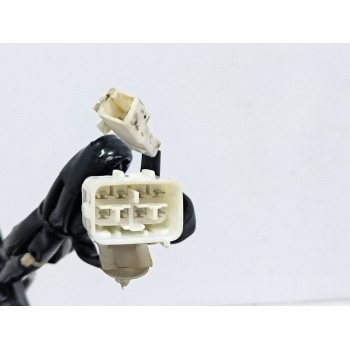 Recambio de cerradura puerta delantera derecha para toyota corolla verso (_e12_) 1.8 vvt-i (zze122_) referencia OEM IAM   