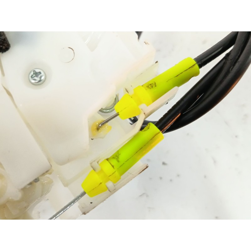 CERRADURA PUERTA TRASERA IZQUIERDA