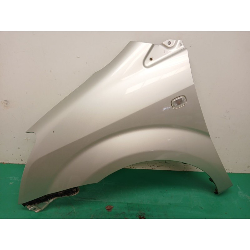 Recambio de aleta delantera izquierda para toyota corolla verso (zer_, zze12_, r1_) 2.2 d-4d (aur10_) referencia OEM IAM 538120F