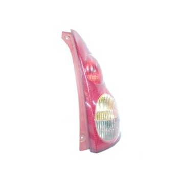PILOTO TRASERO DERECHO 815500H040 