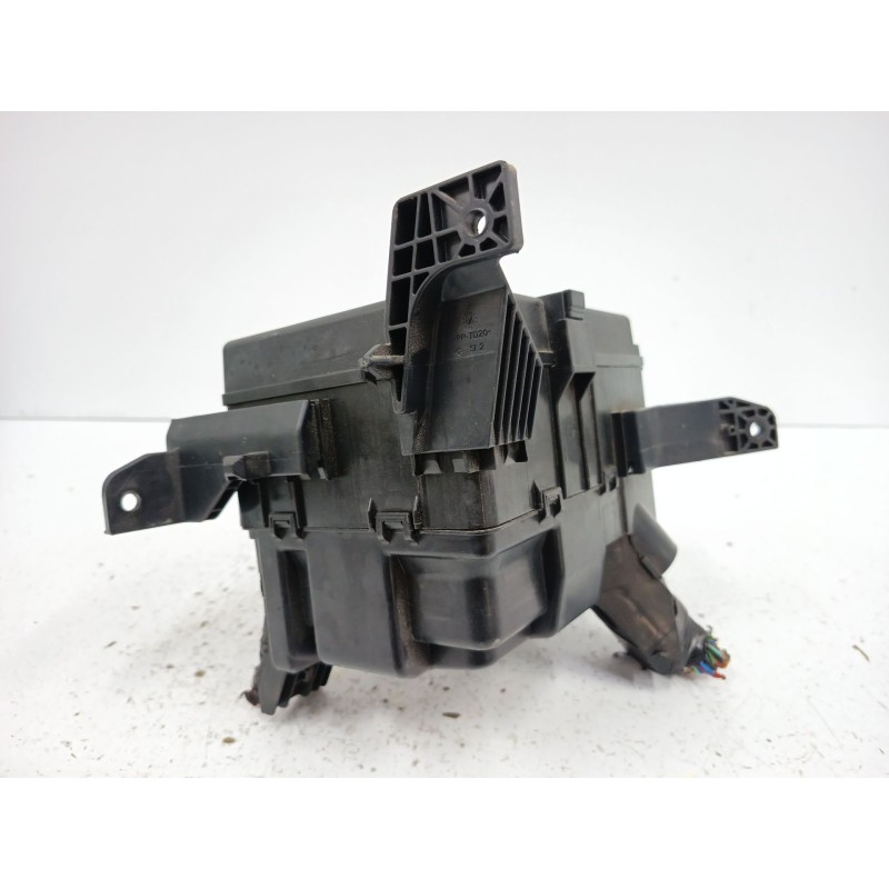 CAJA RELES / FUSIBLES