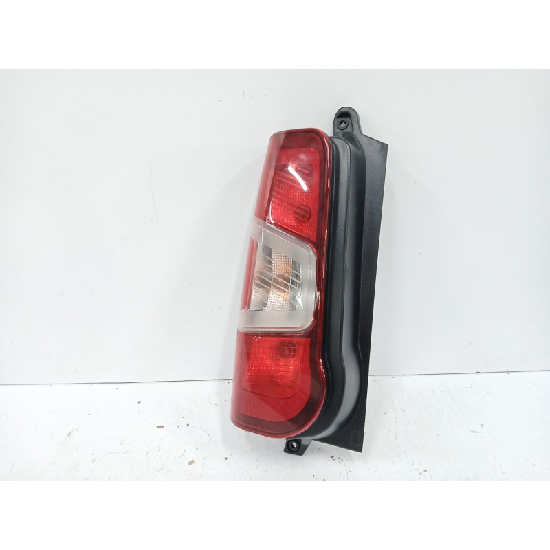 Recambio de piloto trasero izquierdo para peugeot rifter 1.5 bluehdi 100 referencia OEM IAM 9819235880  