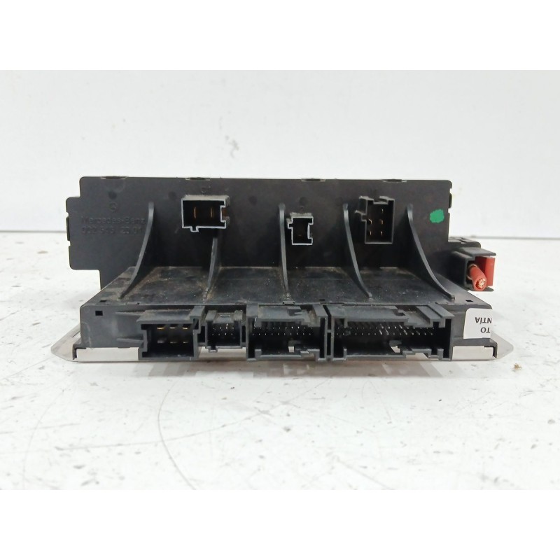 CAJA RELES / FUSIBLES 05045110