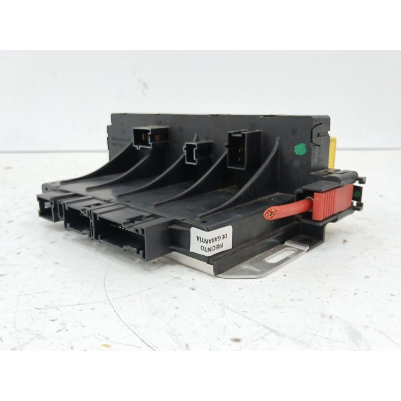 CAJA RELES / FUSIBLES 05045110