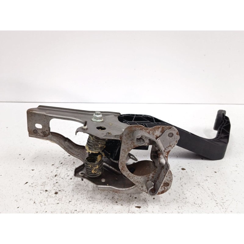 PEDAL EMBRAGUE