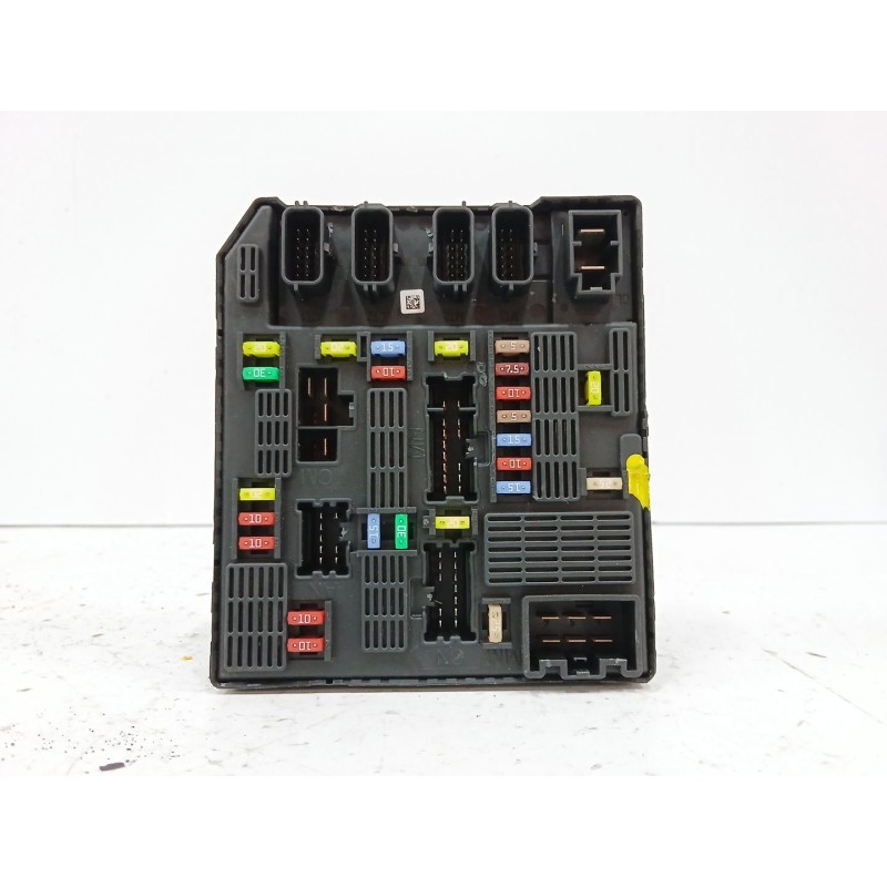 Recambio de caja reles / fusibles para renault latitude (l70_) 2.0 dci 150 (l70h) referencia OEM IAM 284B60738R  