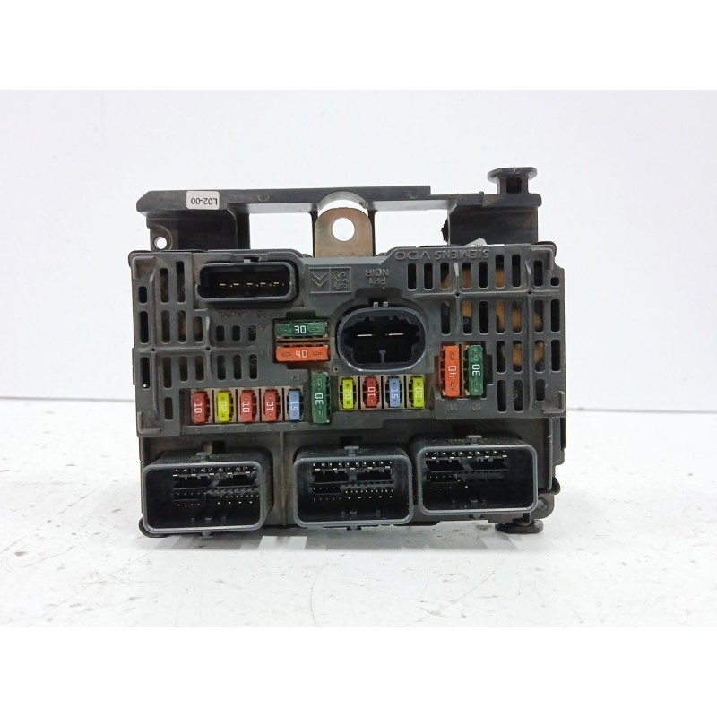 Recambio de caja reles / fusibles para peugeot 407 (6d_) 2.0 hdi 135 (6drhrh, 6drhre, 6drhrg, 6drhrj) referencia OEM IAM 9661682