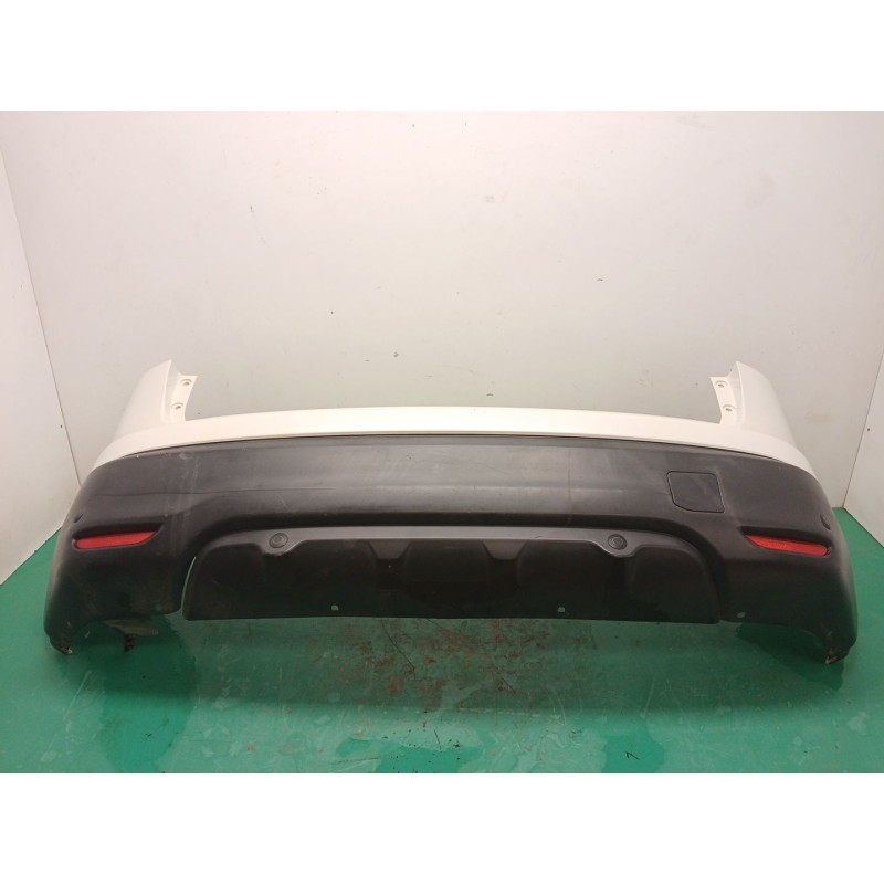 PARAGOLPES TRASERO