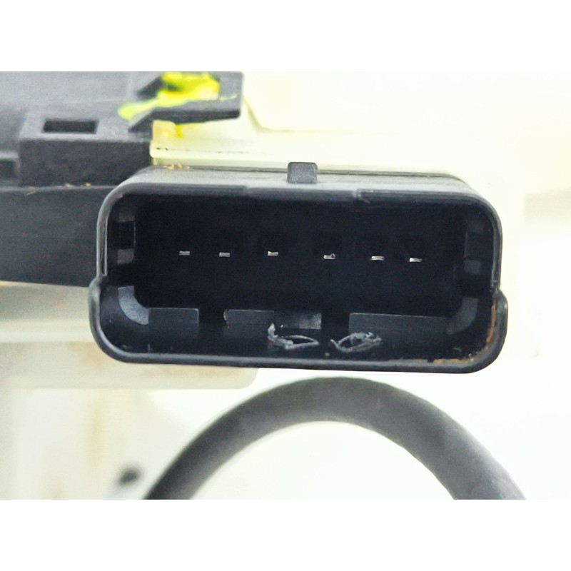 CERRADURA PUERTA DELANTERA IZQUIERDA