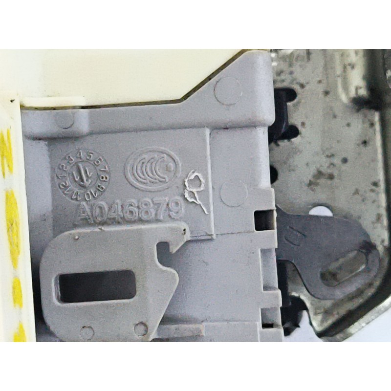 CERRADURA PUERTA TRASERA DERECHA M12790