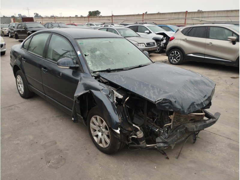 VOLKSWAGEN PASSAT BERLINA (3B3)