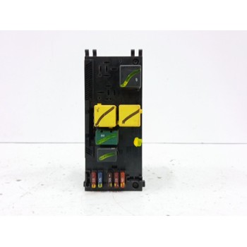 CAJA RELES / FUSIBLES 0025451901 0195455632 