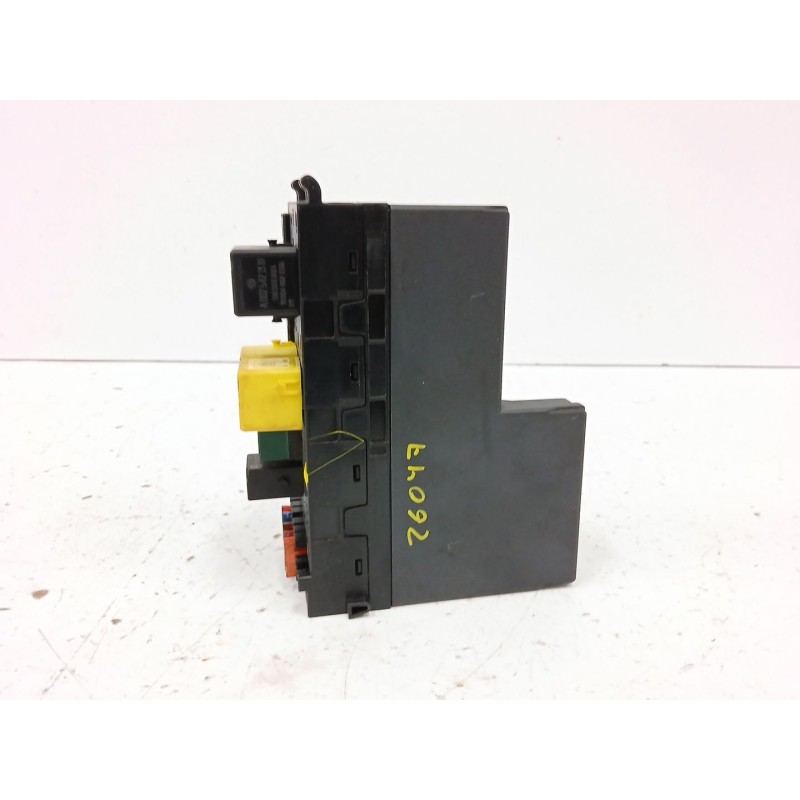 CAJA RELES / FUSIBLES 0195455632