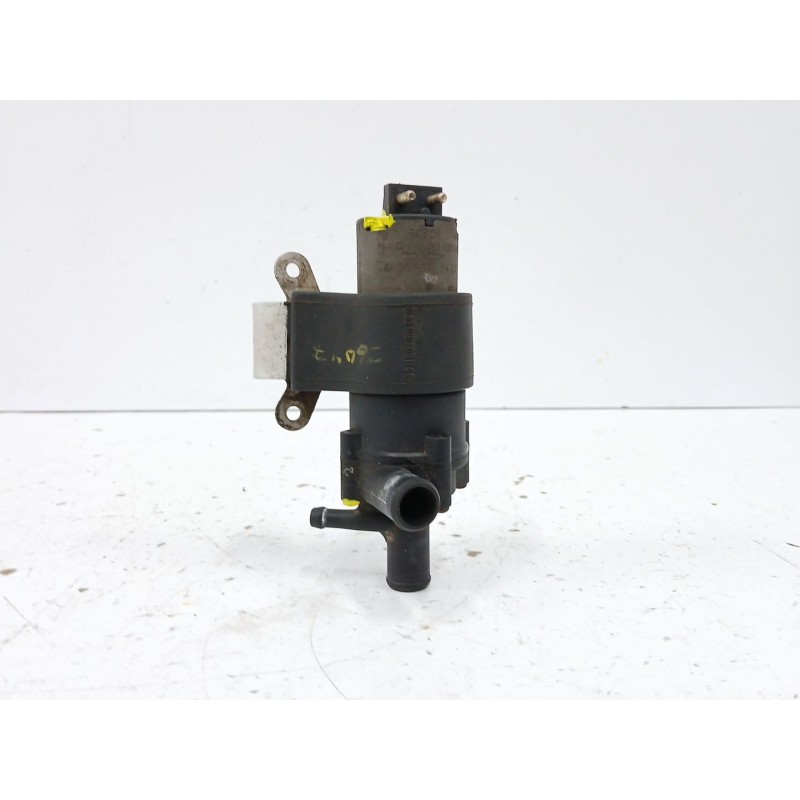 Recambio de bomba agua para mercedes-benz clase e (w210) e 220 cdi (210.006) referencia OEM IAM 0018358664 0392020043 