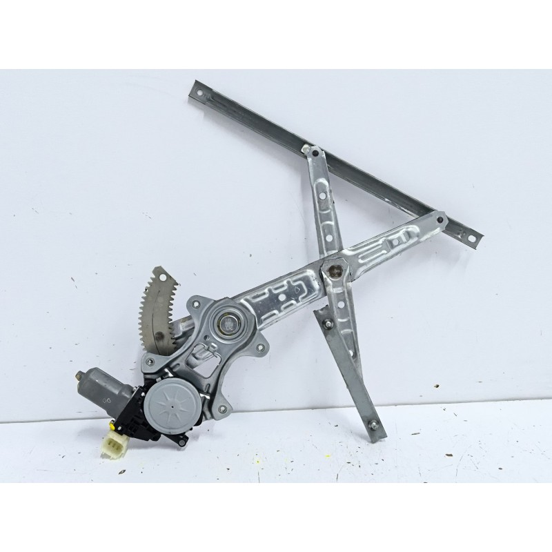 Recambio de elevalunas trasero derecho para nissan x-trail iii (t32_, t32r, t32rr) 1.6 dci (t32) referencia OEM IAM 827301BA0A  