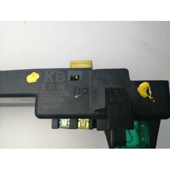 Recambio de caja reles / fusibles para opel vectra c caravan elegance referencia OEM IAM 13181984  