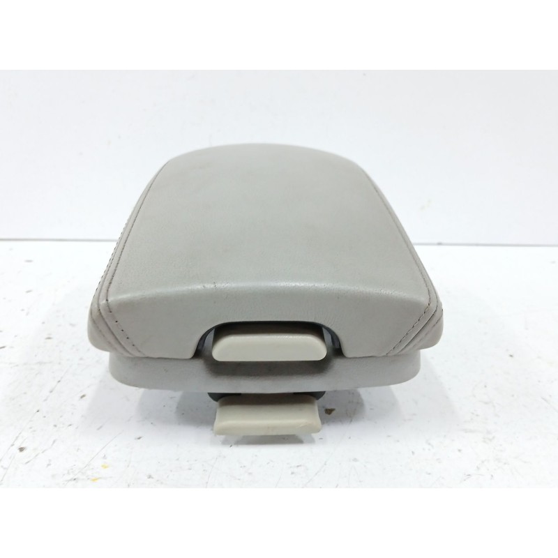 Recambio de apoyabrazos central para hyundai sonata v (nf) 2.4 referencia OEM IAM 846923K000  