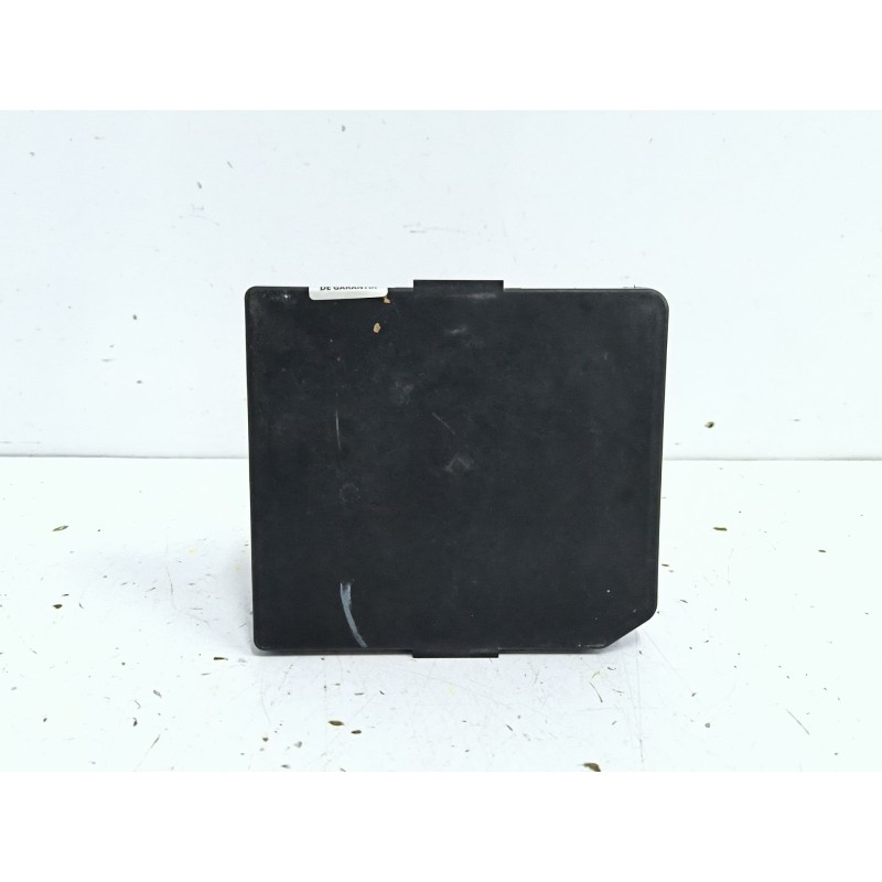 CAJA RELES / FUSIBLES