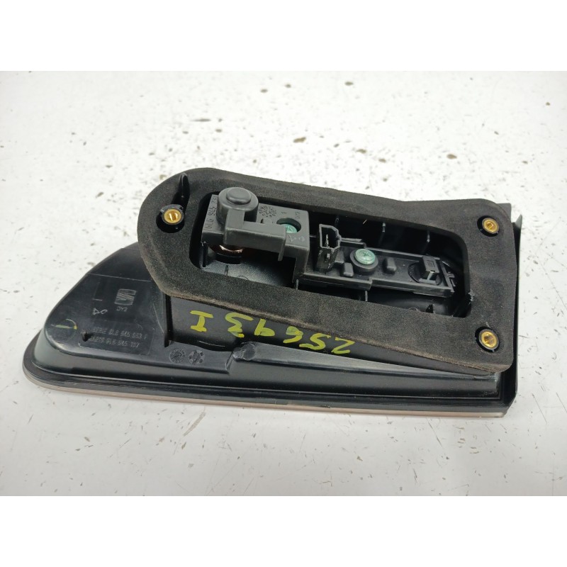 PILOTO TRASERO IZQUIERDO INTERIOR 6L6945107