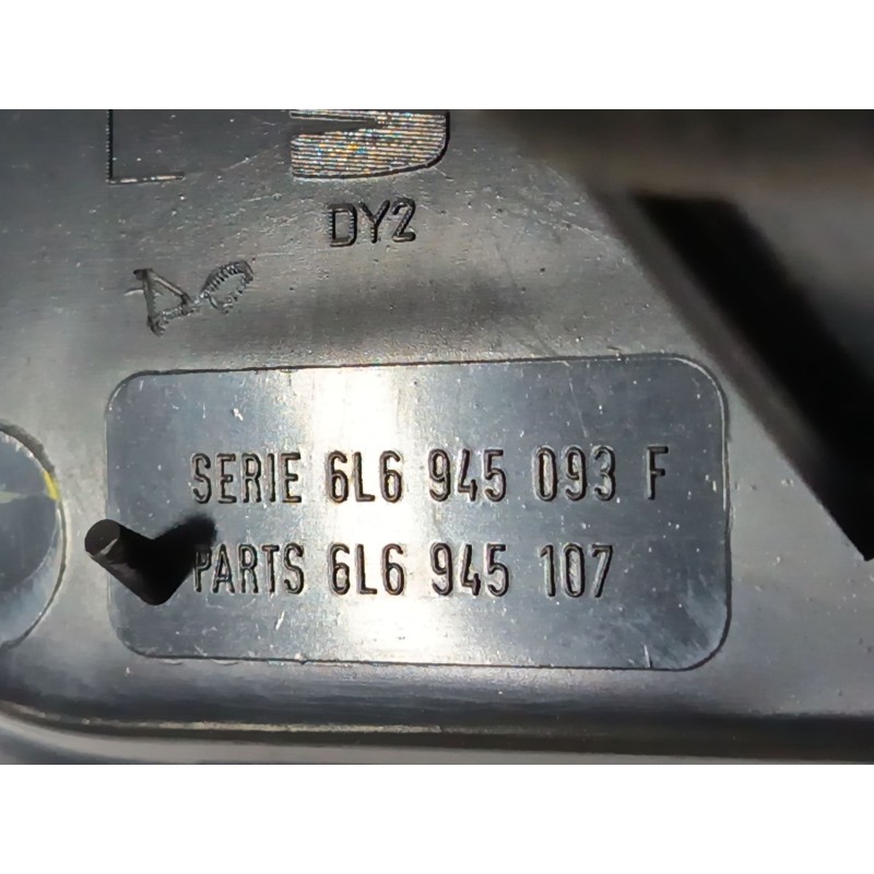 PILOTO TRASERO IZQUIERDO INTERIOR 6L6945107