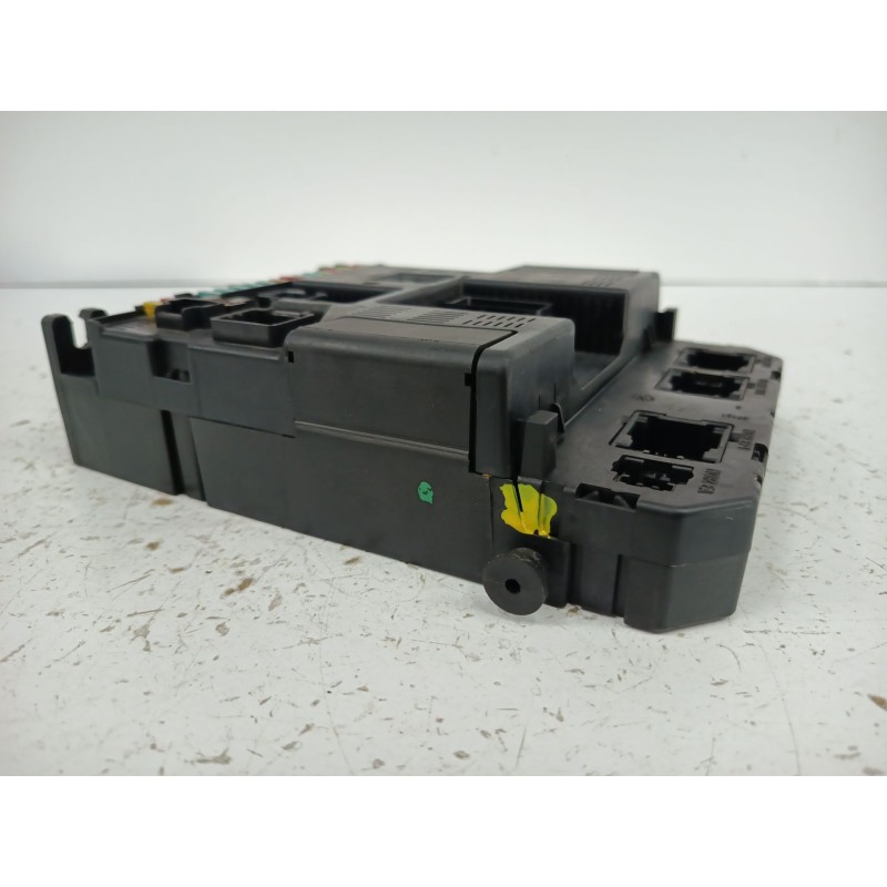 CAJA RELES / FUSIBLES 9636760580