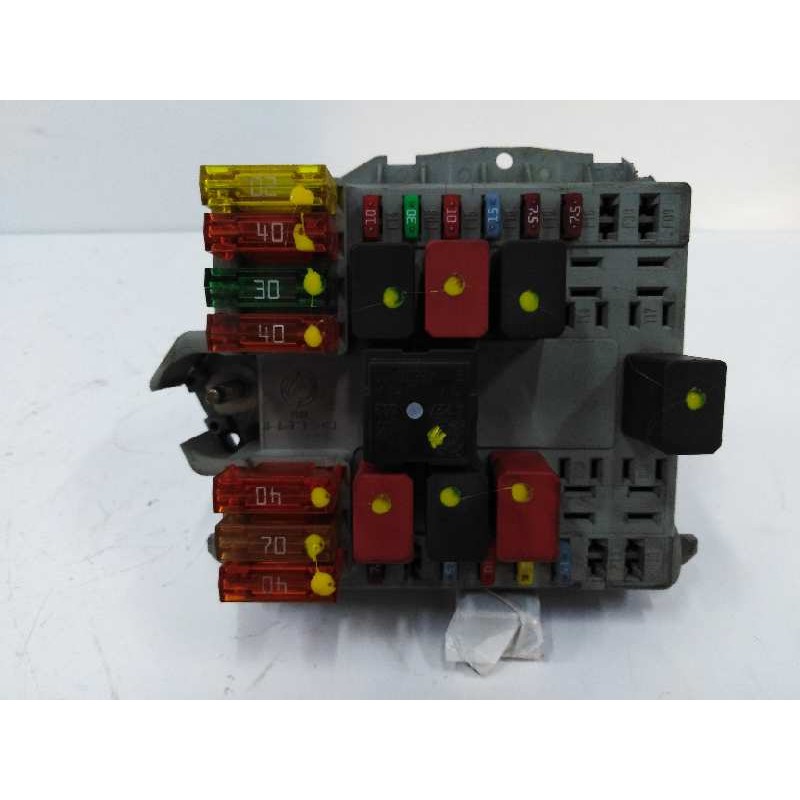 Recambio de caja reles / fusibles para fiat doblo (119) 1.3 16v jtd cat referencia OEM IAM 51763771  